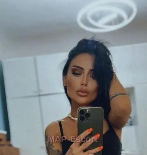 Angela, foto del profilo 4 di 4