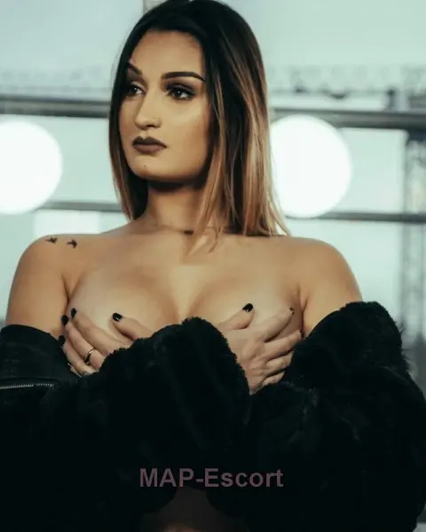 Alice, foto del profilo 3 di 5